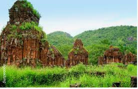 Làm bộ sưu tập bằng tranh ảnh về một di sản thế giới hoặc một lễ hội ở vùng Duyên hải miền Trung. Chia sẻ với bạn hoặc người thân bộ sưu tập của em