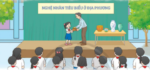 Tham gia giới thiệu nghệ nhân tiêu biểu ở địa phương.