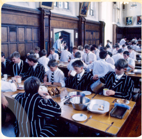 Giải Tiếng Anh 11 Friends Global Unit 6I. British public schools