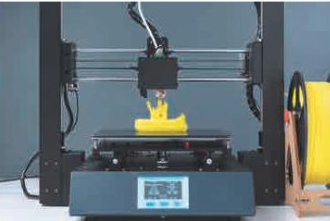 Hãy chỉ ra và kể tên các bộ phận cơ bản của máy in 3D theo công nghệ FDM trong Hình 8.11