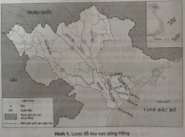 a. Ghép tên các con sông vào đúng vị trí được đánh số trong lược đồ. A. Sông Hồng B. Sông Lô C. Sông Đà b. Cho biết sông Hồng bắt nguồn từ đâu và đổ ra đâu. c. Đọc tên các sông lớn cung cấp nước cho sông Hồng.